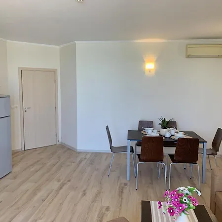 Apartman C419 Steps From The *